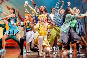 Clueless musical extends West End run into 2026